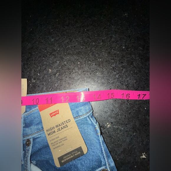 NEW LEVI’S HIGH WAISTED MOM DENIM BLUE JEANS TAPERED LEG SZ 27x27 - Picture 8 of 10